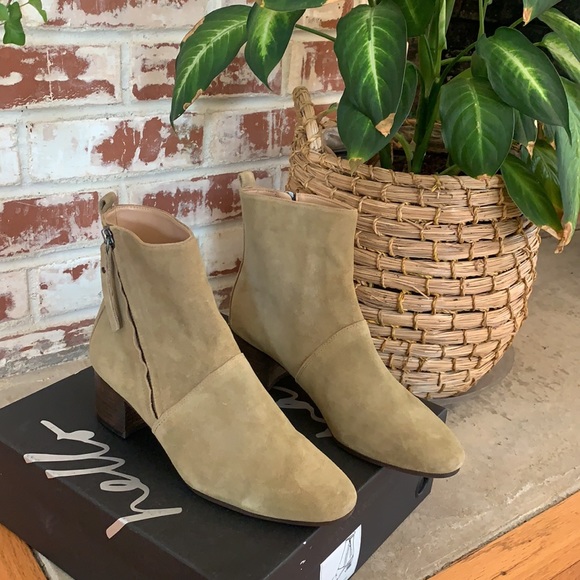 🛵 NWT Banana Republic Women 💯 real suede boots 👢size 8.5 - Picture 2 of 15